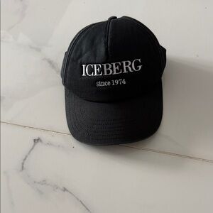 Iceberg Classic Black Cap